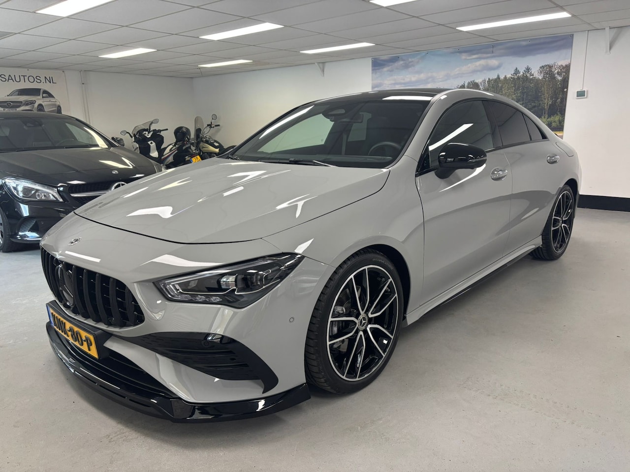 Mercedes-Benz CLA-Klasse - 180 AMG 35 Pakket Pano Memory 360 Keyless Sfeer 19" - AutoWereld.nl