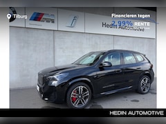 BMW iX1 - eDrive20 67 kWh M Sport pakket Pro | Achteruitrijcamera | Elektrisch verwarmde voorstoelen