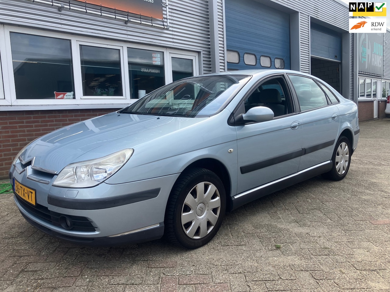 Citroën C5 - 2.0-16V Ligne Prestige 2.0-16V Ligne Prestige - AutoWereld.nl