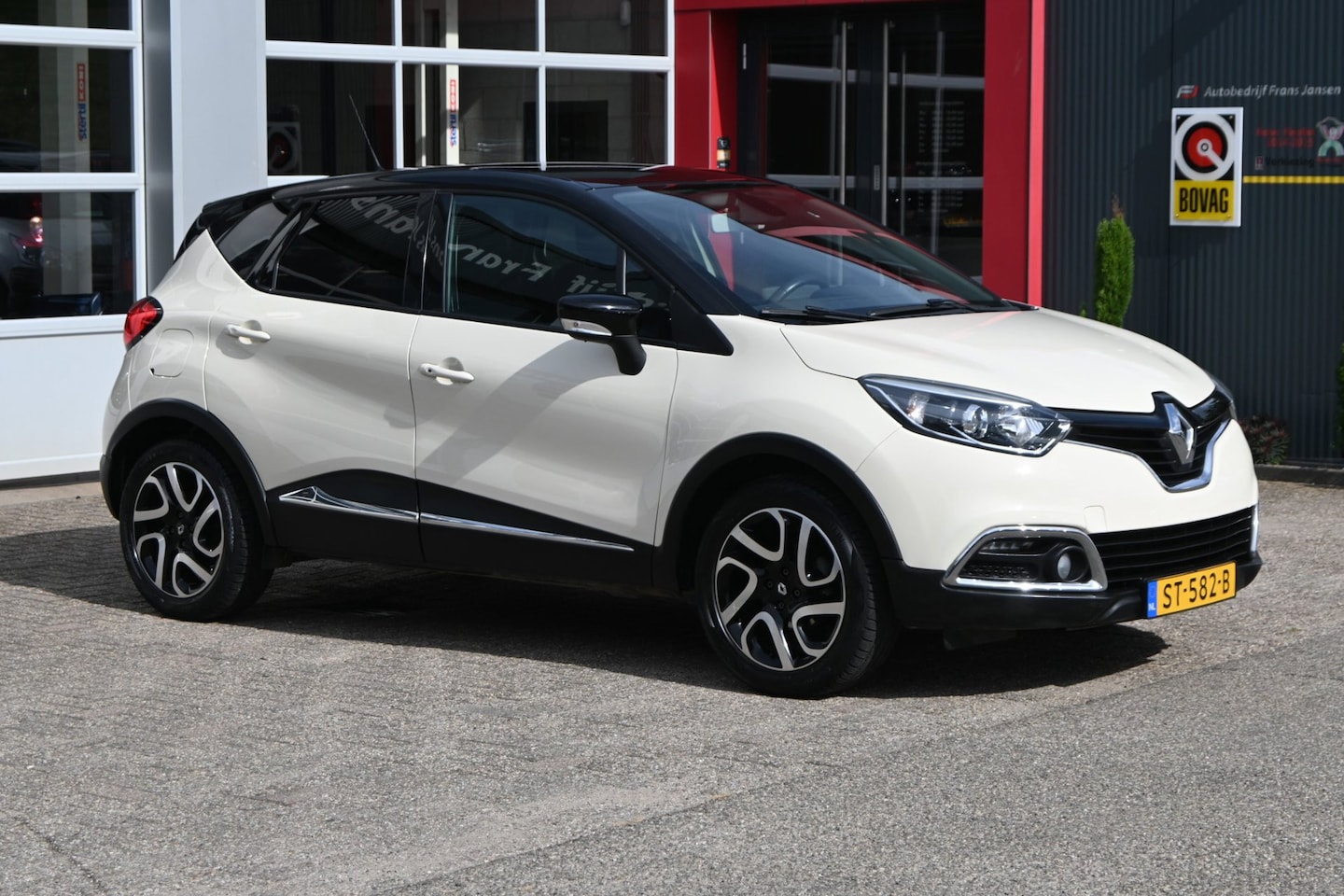 Renault Captur - 0.9 TCe Dynamique | Trekhaak | Navi | Cruise | Climate | LM-Velgen - AutoWereld.nl
