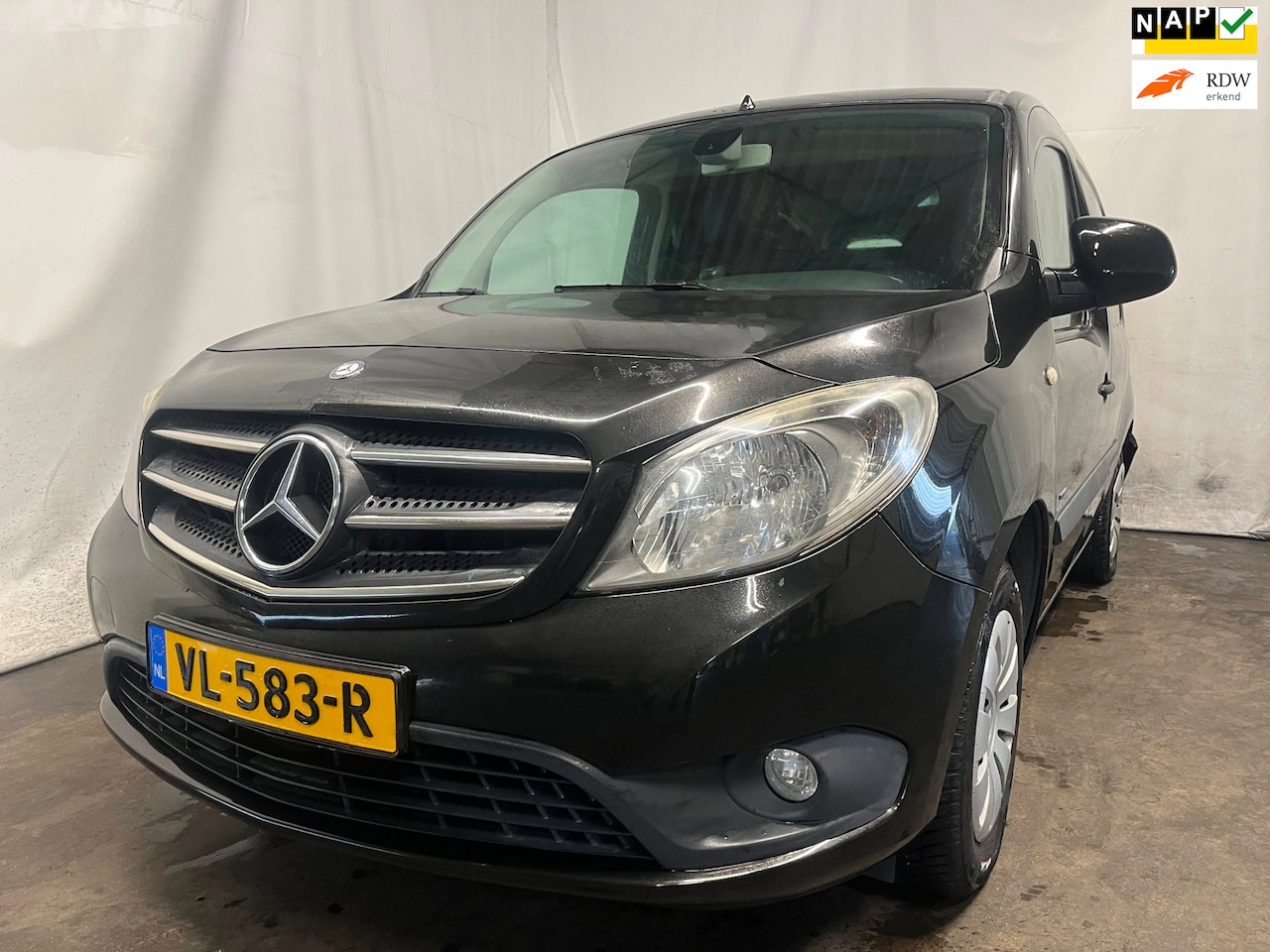 Mercedes-Benz Citan - 109 CDI BlueEFFICIENCY - motor loopt onregelmatig - AutoWereld.nl