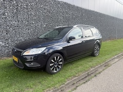 Ford Focus Wagon - 1.6-16V Trend Airco | Trekhaak