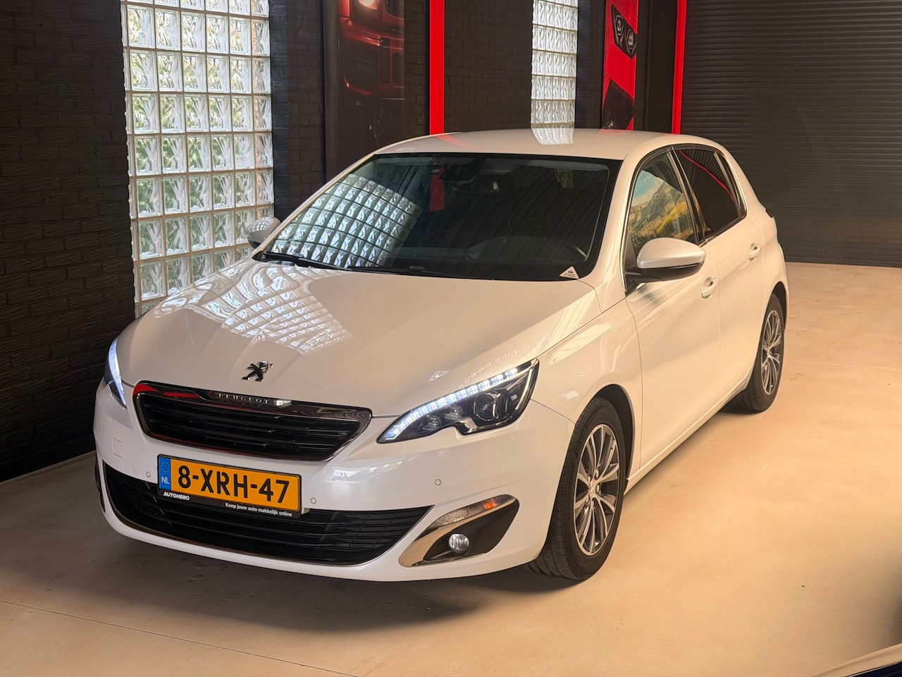 Peugeot 308 - 1.2 e-THP Allure|Automaat|Navi|Distributie nieuw - AutoWereld.nl