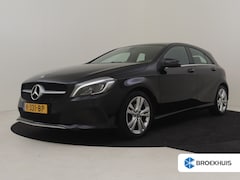 Mercedes-Benz A-klasse - 180 Business Solution AMG | Cruise control | Climate control | Sport stoelen | Apple carpl