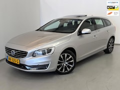 Volvo V60 - 2.0 D3 Polar+ Dynamic / 1e eig. / NL-auto / Schuifdak