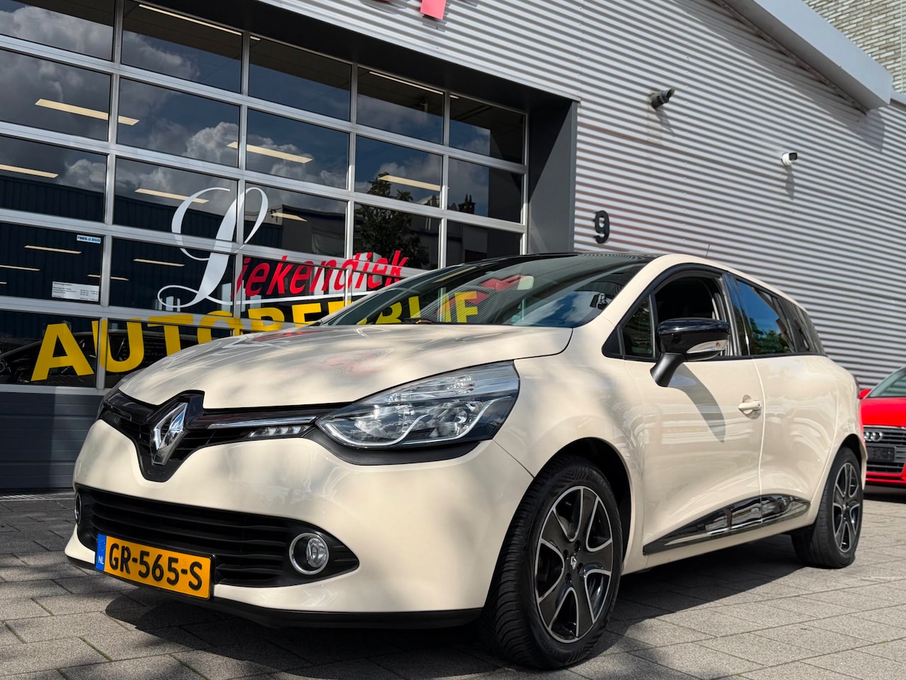 Renault Clio Estate - 0.9 TCe Dynamique - Panorama dak I Navigatie I Airco I Sport velgen I Comfort pakket I APK - AutoWereld.nl