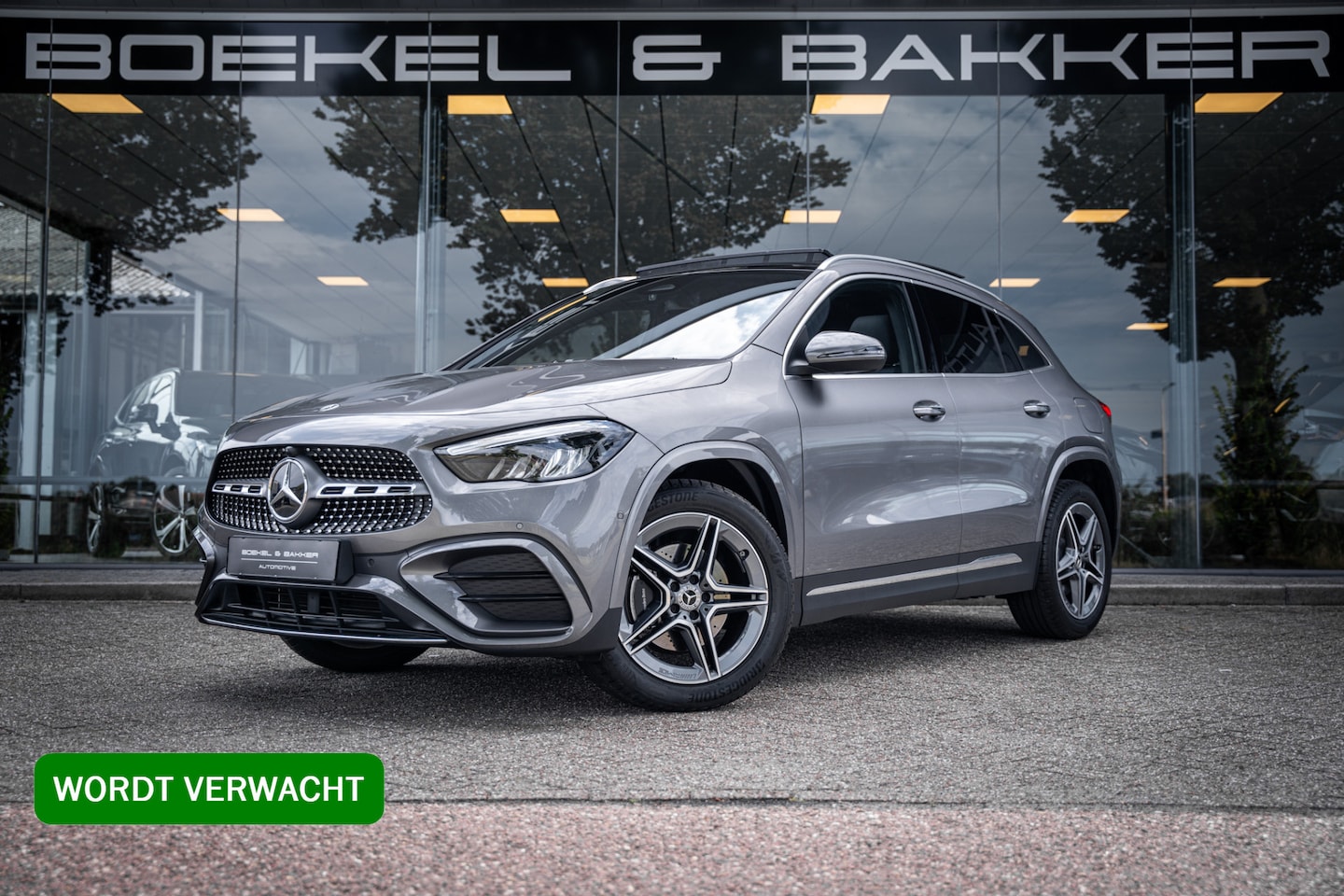 Mercedes-Benz GLA-Klasse - 250 e Star Edition AMG Line ** Panodak ** Keyless ** Camera ** Carplay EV rijbereik tot 70 - AutoWereld.nl