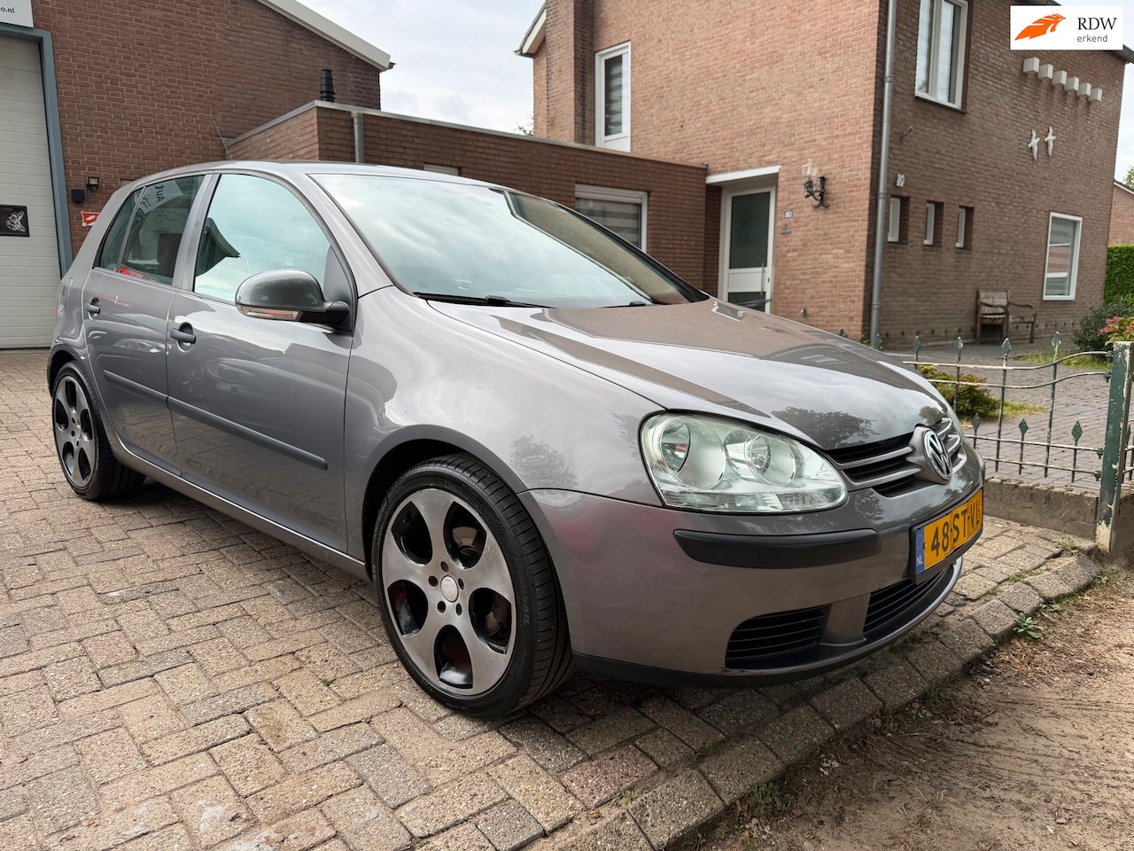 Volkswagen Golf - 1.6 FSI Turijn 1.6 FSI Turijn. Nieuwe apk - AutoWereld.nl