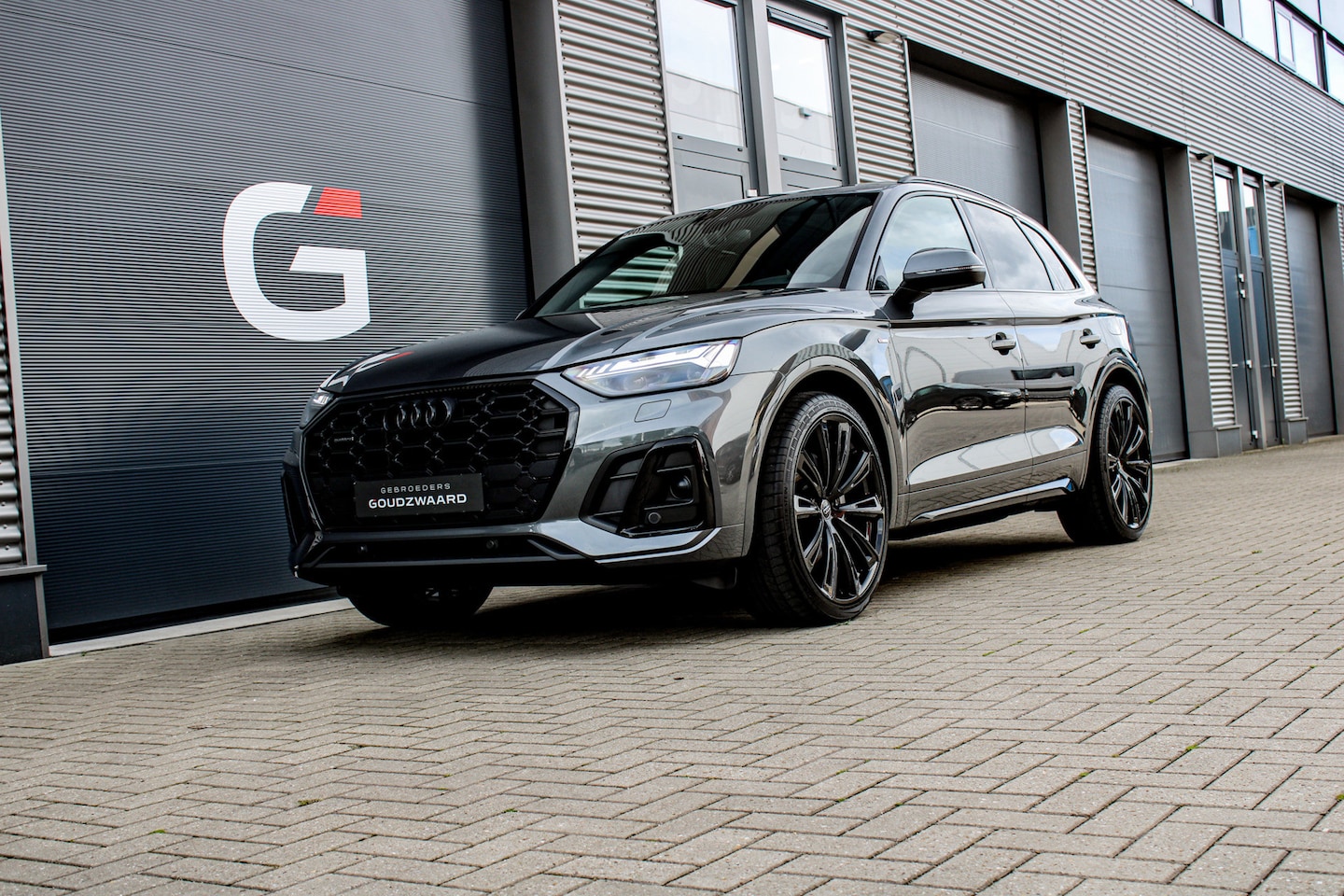 Audi Q5 - 55 TFSI e S edition | Luchtvering | Pano | HUD | Trekhaak | Stuurverw. | Standkachel - AutoWereld.nl