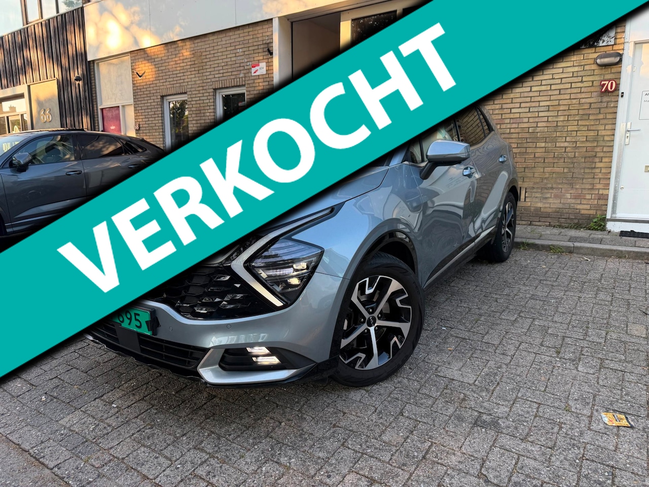 Kia Sportage - 1.6 T-GDi Hybrid DynamicPlus Pano Garantie Dealer Onderhouden - AutoWereld.nl