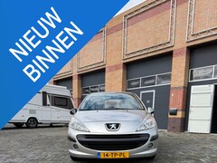 Peugeot 207 - 1.4-16V Color-line