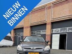 Hyundai i30 - 1.6i Dynamic
