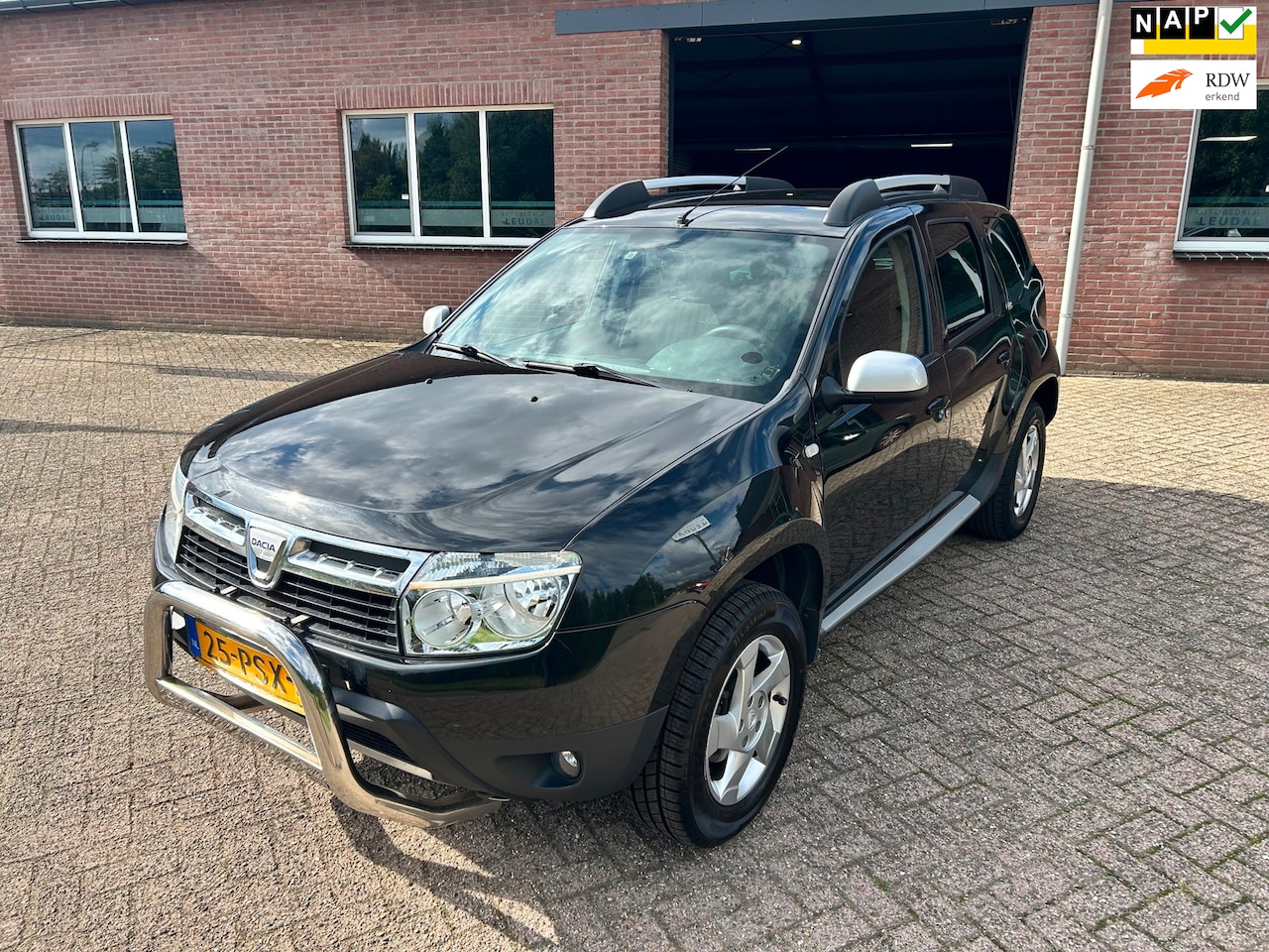 Dacia Duster - 1.6 Lauréate 2wd // goed onderhouden - AutoWereld.nl