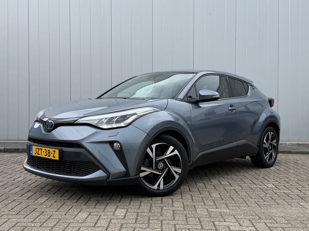 Toyota C-HR - 1.8 Hybrid Style Parkeer en Dodehoek Sensoren Stoel Stuur verwamd - AutoWereld.nl