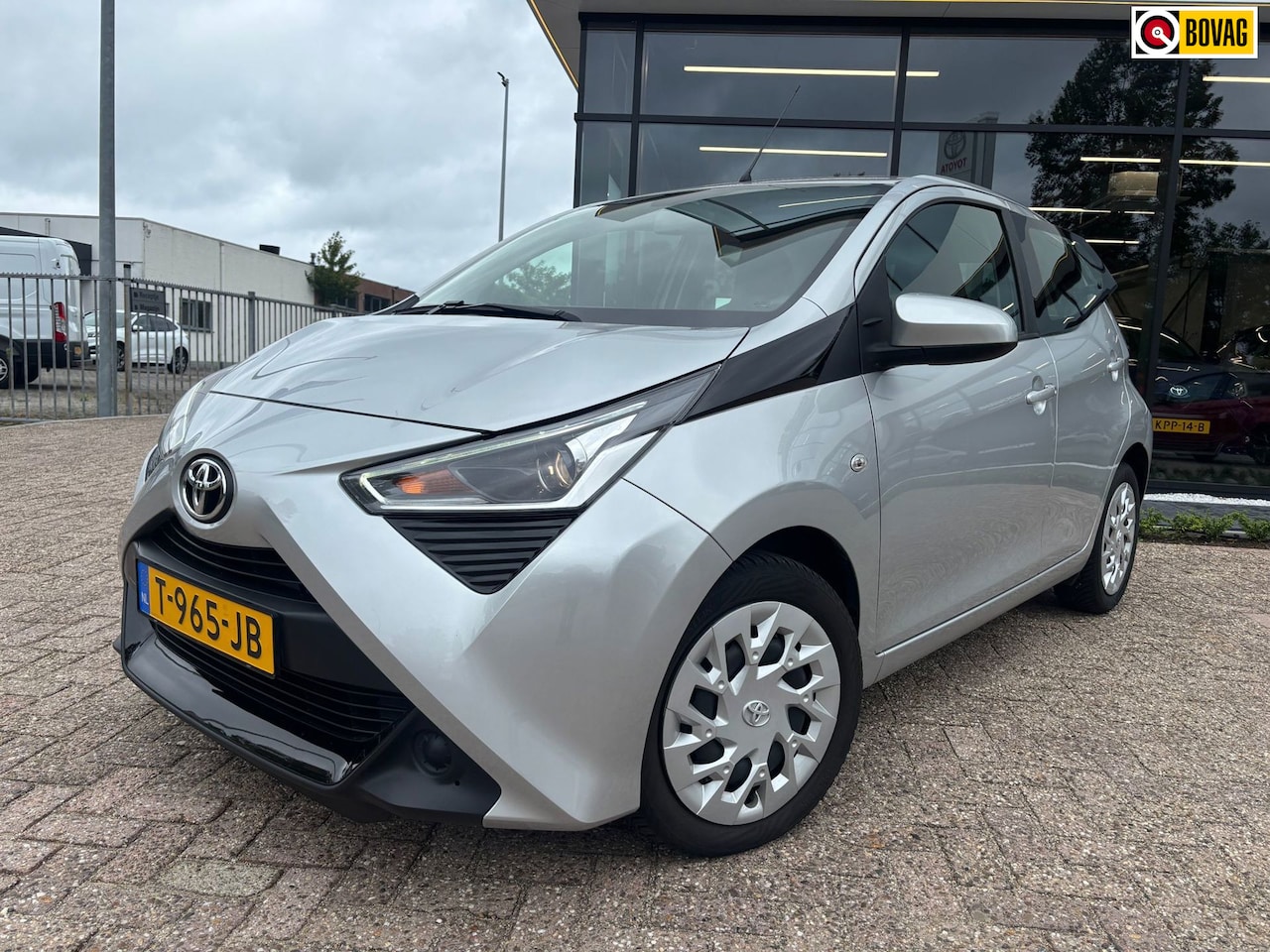 Toyota Aygo - 1.0 VVT-i x-play 1.0 VVT-i x-Play - AutoWereld.nl