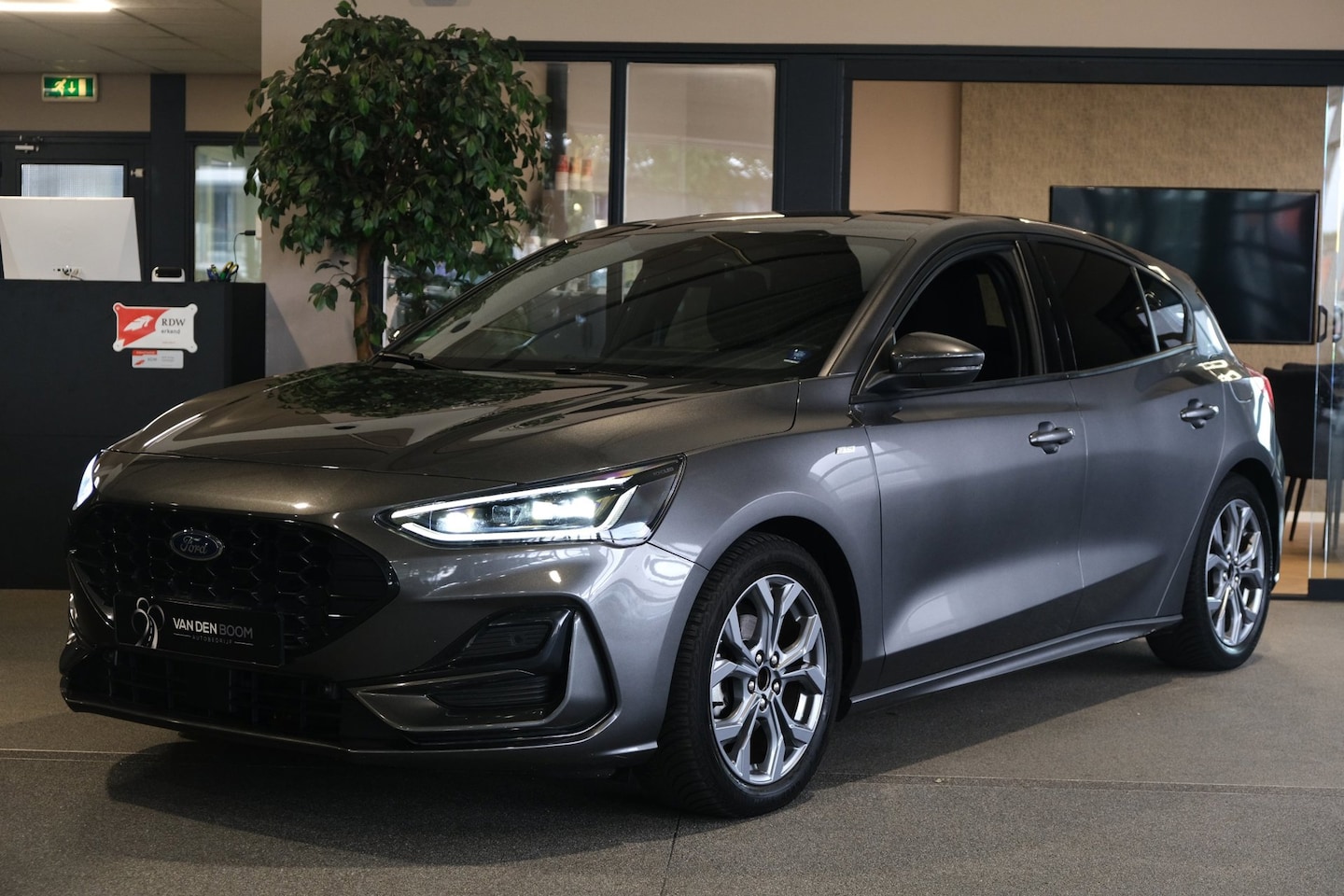 Ford Focus - 1.0 EcoBoost Hybrid ST Line X 155pk Navi Cam Led Nieuw Model - AutoWereld.nl
