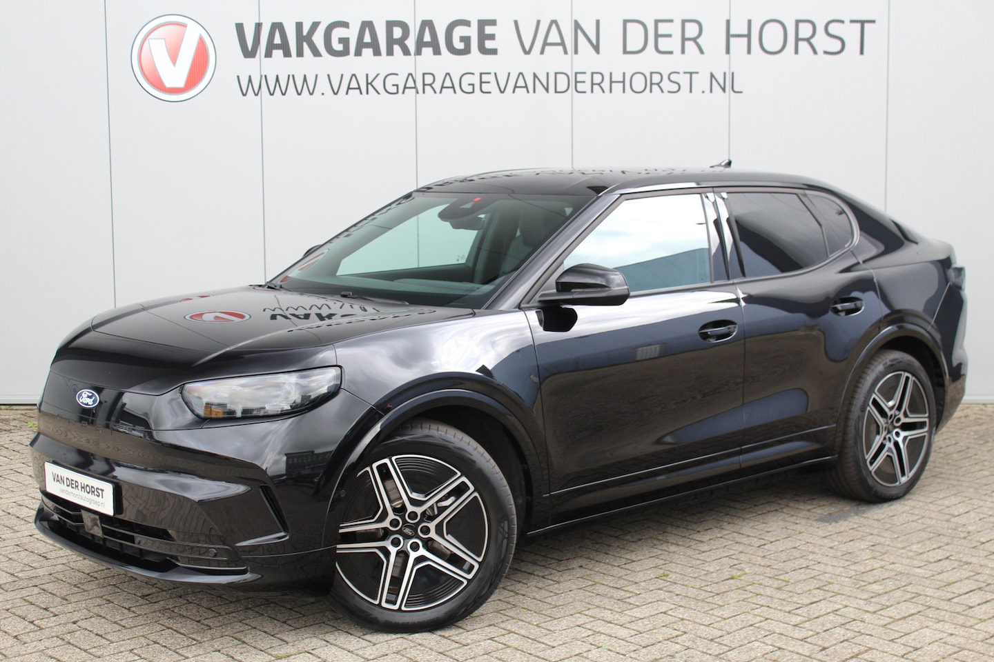 Ford Capri - Premium Extended Range RWD 77 kWh. Vol elektrisch ! Okt. 2025, slechts 17.000km ! Camera, - AutoWereld.nl