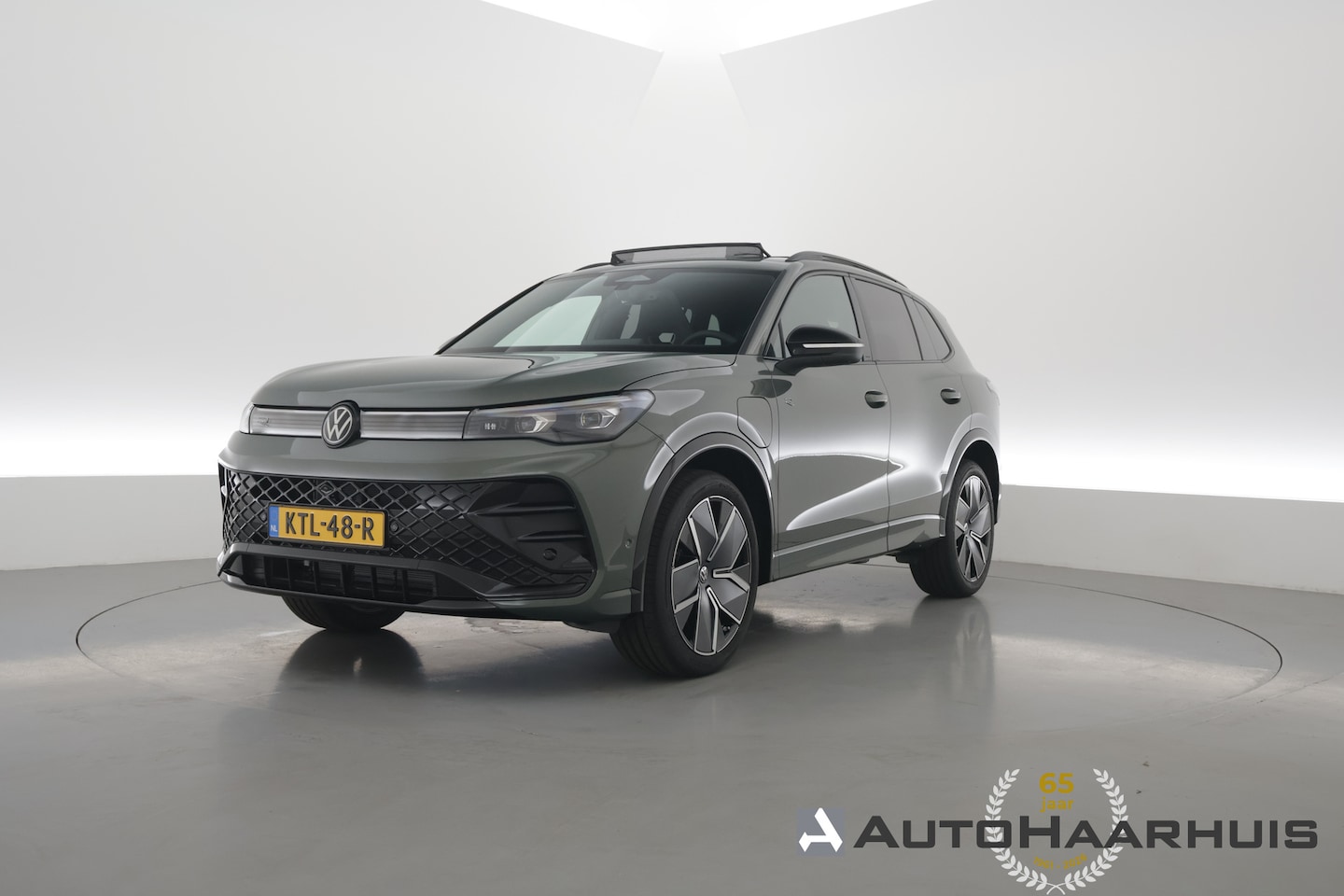 Volkswagen Tiguan - 1.5 eHybrid R-Line Edition | Rijklaar! | Pano | Adapt. Cruise | CarPlay | HUD | IQ. Light - AutoWereld.nl