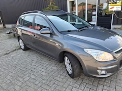 Hyundai i30 CW - 1.6i Dynamic