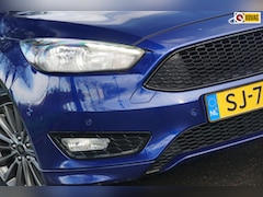 Ford Focus Wagon - 1.0 Ecoboost 125pk ST-Line - Deep Impact Blue - Carplay/360 camera/Nav