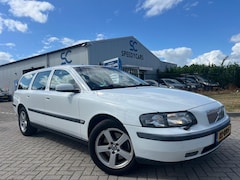 Volvo V70 - 2.4 Automaat Cruise Clima Stoelverwarming Trekhaak