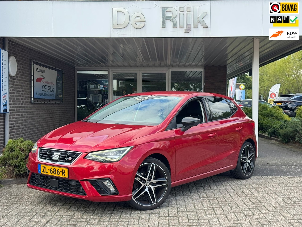 SEAT Ibiza - 1.0 TSI FR Business Intense | Navi, Carplay/Android, Camera, Stoelverw., Beats, 18'' LMV | - AutoWereld.nl