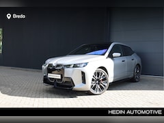 BMW iX - xDrive60 112 kWh | Comfort Access | Driving Assistant Professional | Glazen panoramadak Sk