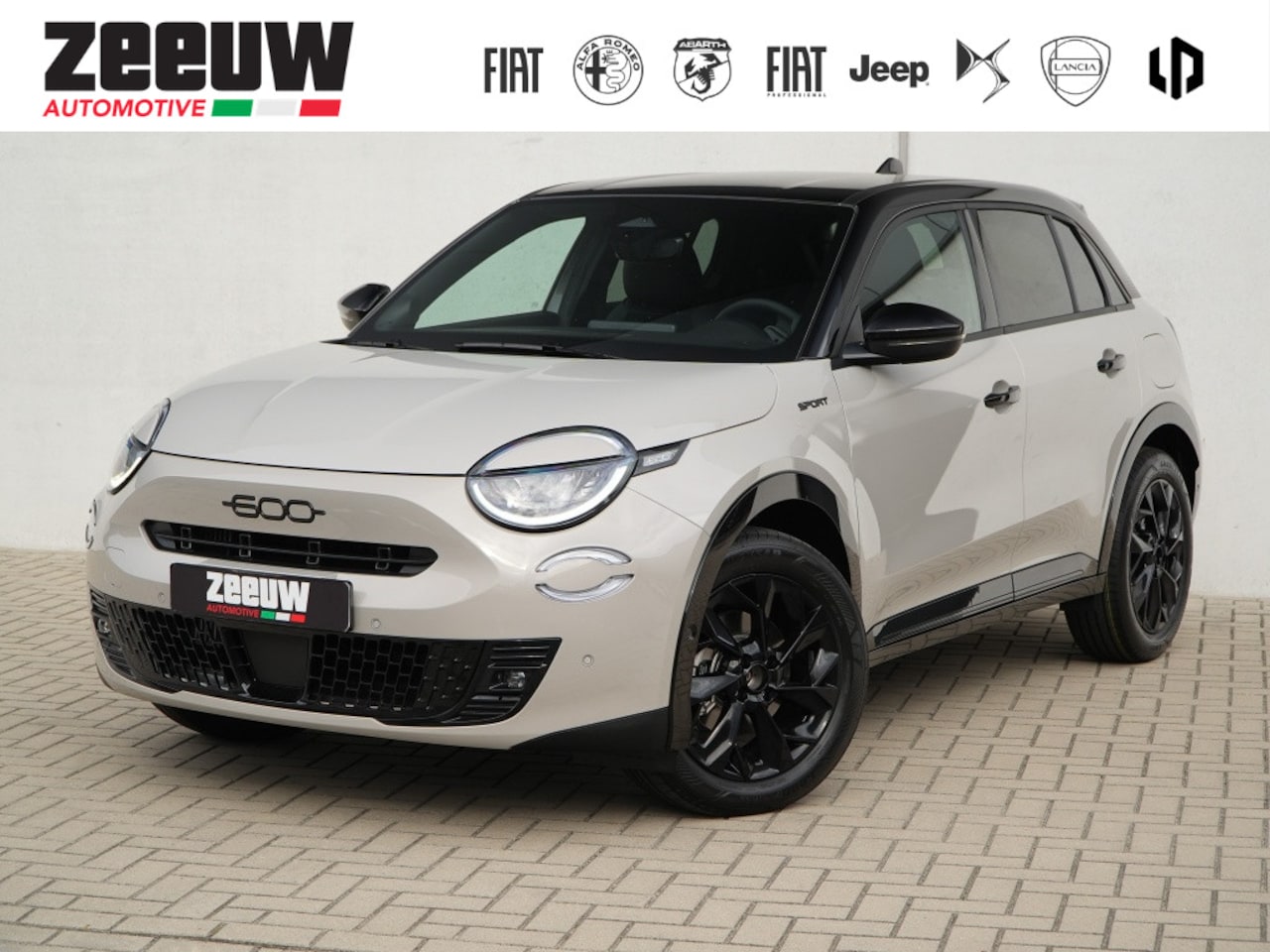 Fiat 600 - 1.2 Hybrid 145 PK La Prima | Camera | Carplay | Alcantara - AutoWereld.nl