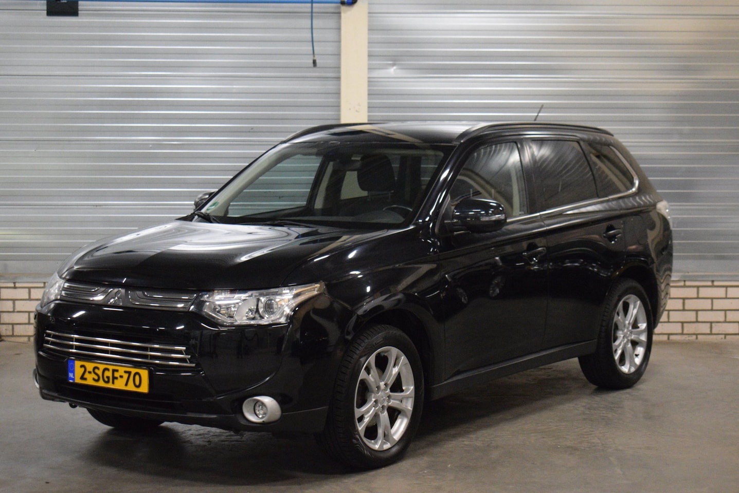 Mitsubishi Outlander - 2.0 Intense+ Automaat 7 Persoons Volledige onderhoudshistorie incl facturen. - AutoWereld.nl