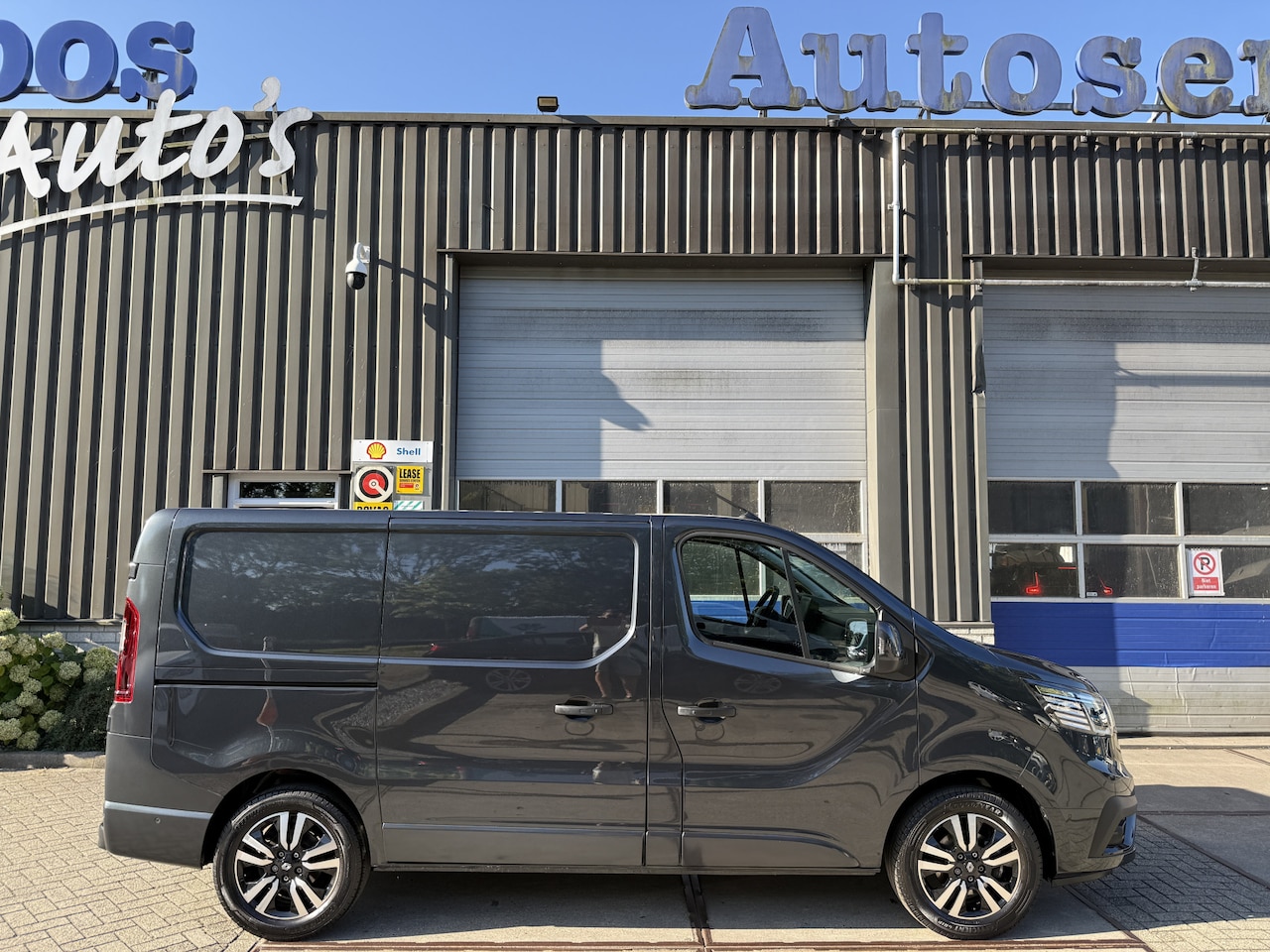 Renault Trafic - 2.0 Blue dCi 150 EDC T29 L1H1 Extra - AutoWereld.nl