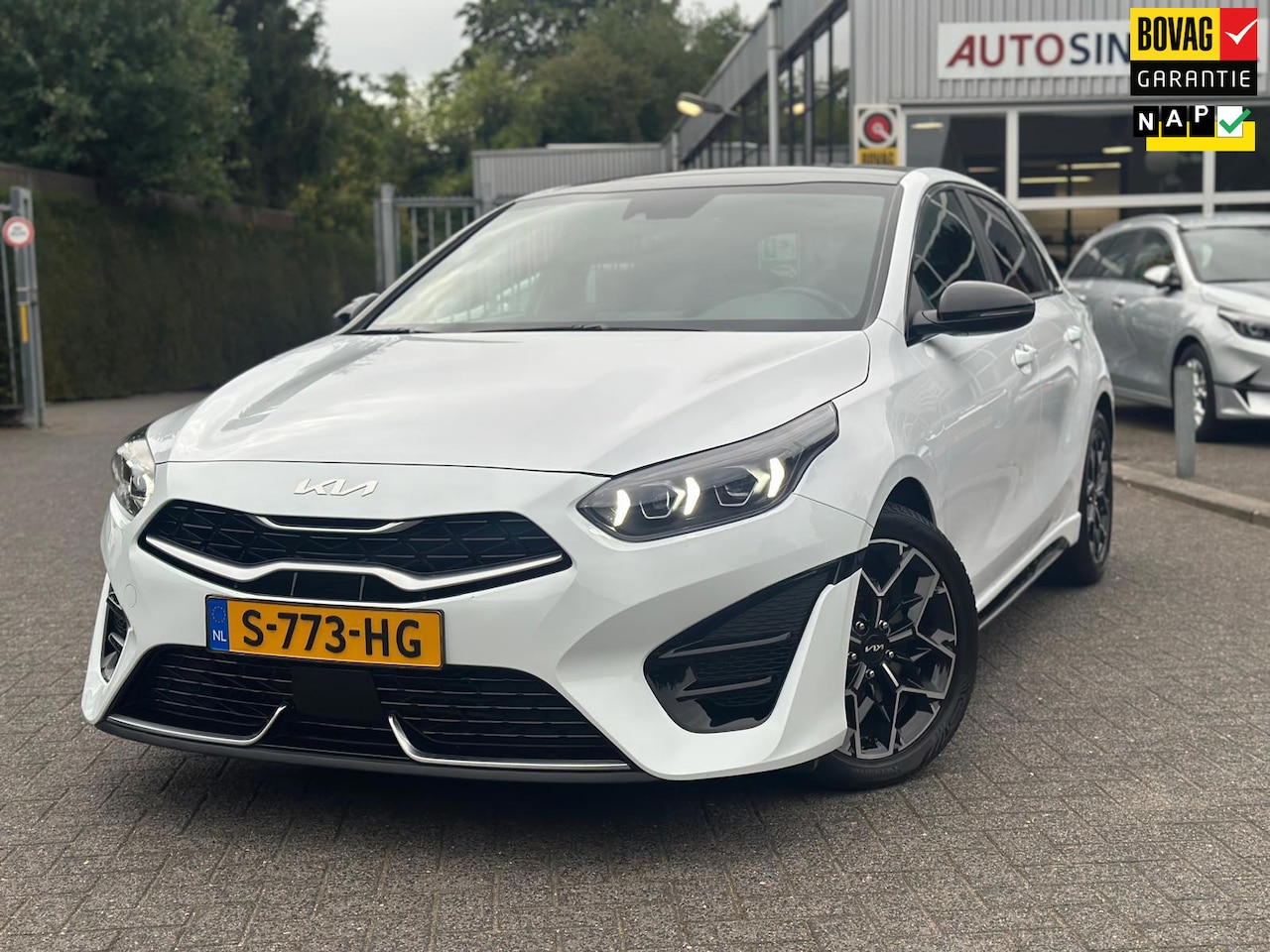Kia Cee'd - Ceed 1.5 T-GDi GT-Line | Automaat | Panoramadak | Stoel- & Stuurverwarming | - AutoWereld.nl