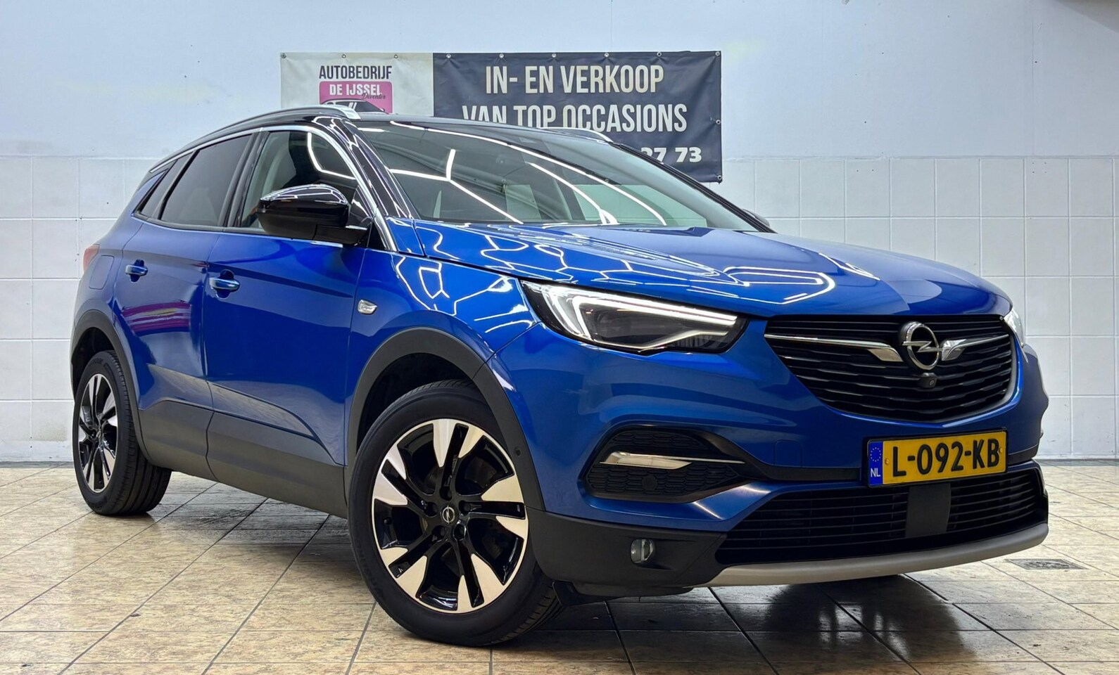Opel Grandland X - 1.2 Turbo Ultimate/GARANTIE / 1STE EIG/DEALER ONDERHOUD - AutoWereld.nl
