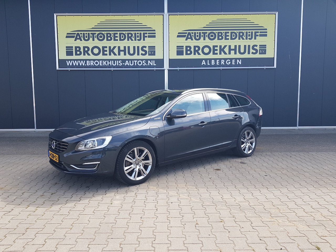 Volvo V60 - 2.4 D6 AWD Plug-In Hybrid Summum 2.4 D6 AWD Plug-In Hybrid Summum - AutoWereld.nl