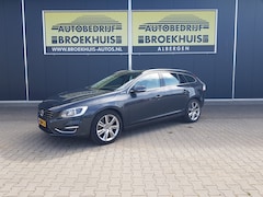 Volvo V60 - 2.4 D6 AWD Plug-In Hybrid Summum