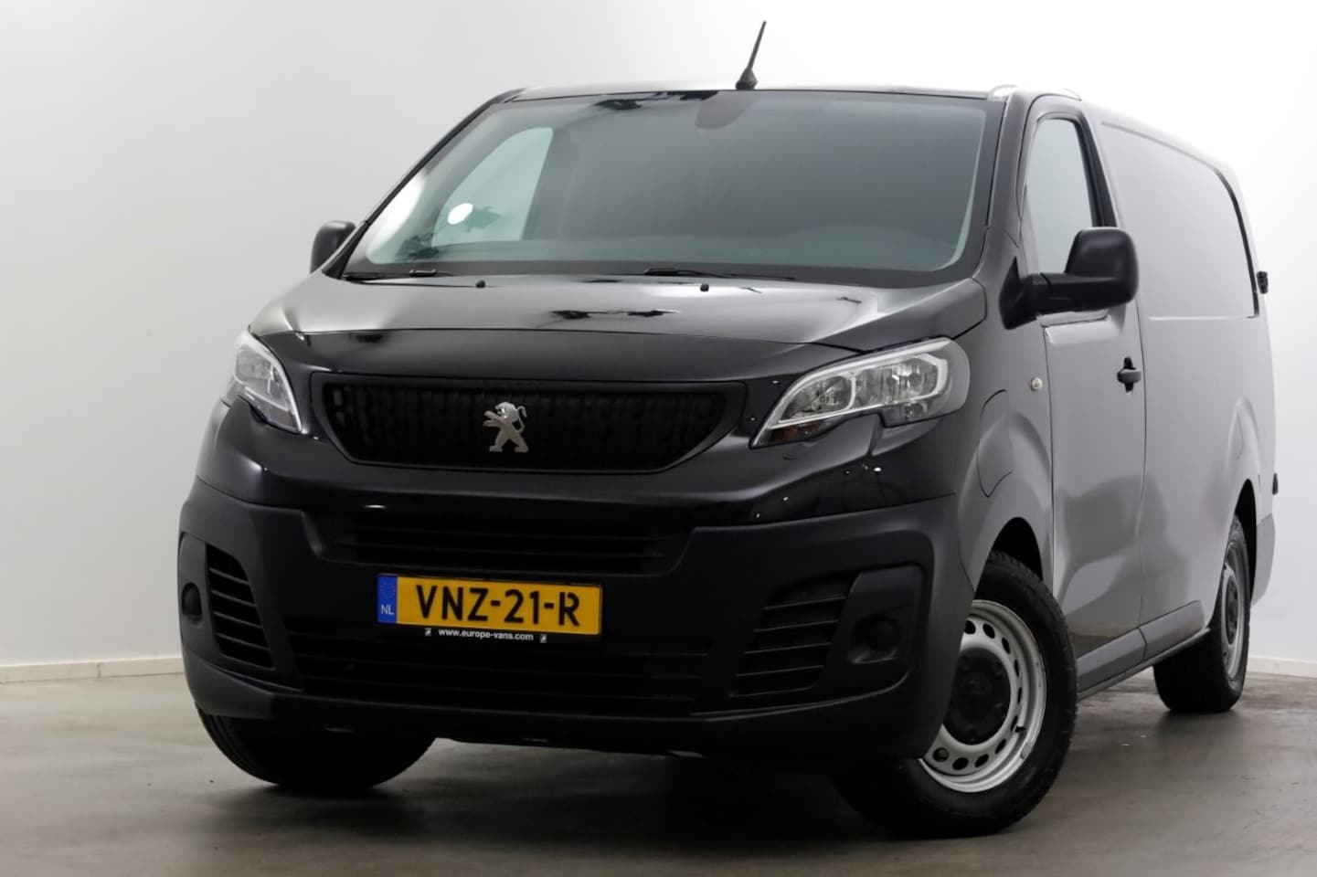 Peugeot e-Expert - Long Premium 136pk 75 kWh Snellader Airco/Carplay SOH 93% 02-2022 - AutoWereld.nl