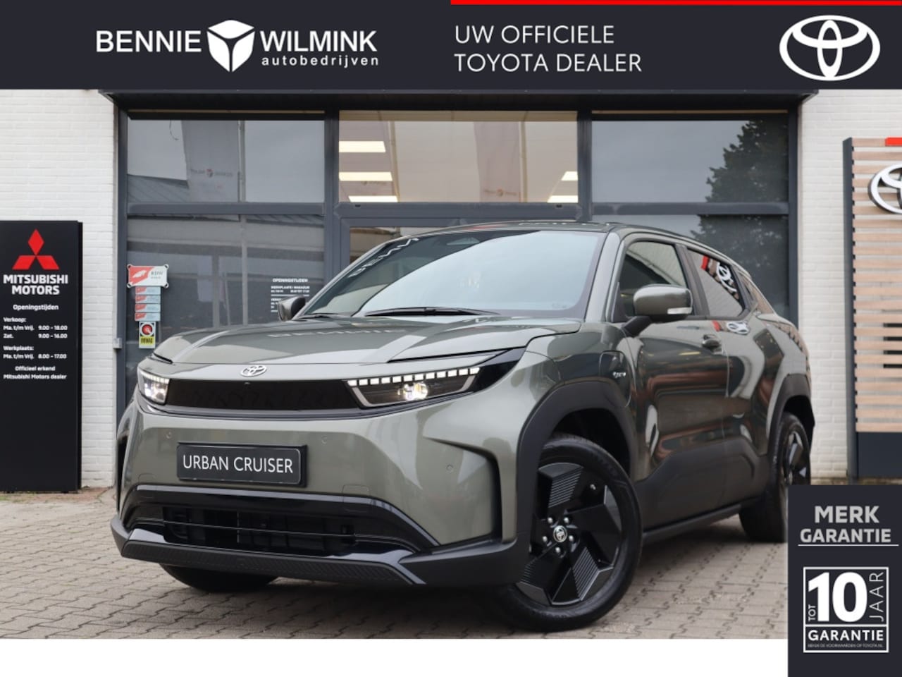 Toyota Urban Cruiser - Dynamic 61 kWh | Stoel/Stuur Verwarming | Carplay | - AutoWereld.nl