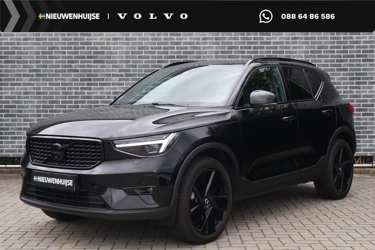 Volvo XC40 - 2.0 B3 Plus Dark Black Edition | Harman Kardon Audio | Pixel-LED Koplampen | 360 Graden Ca - AutoWereld.nl