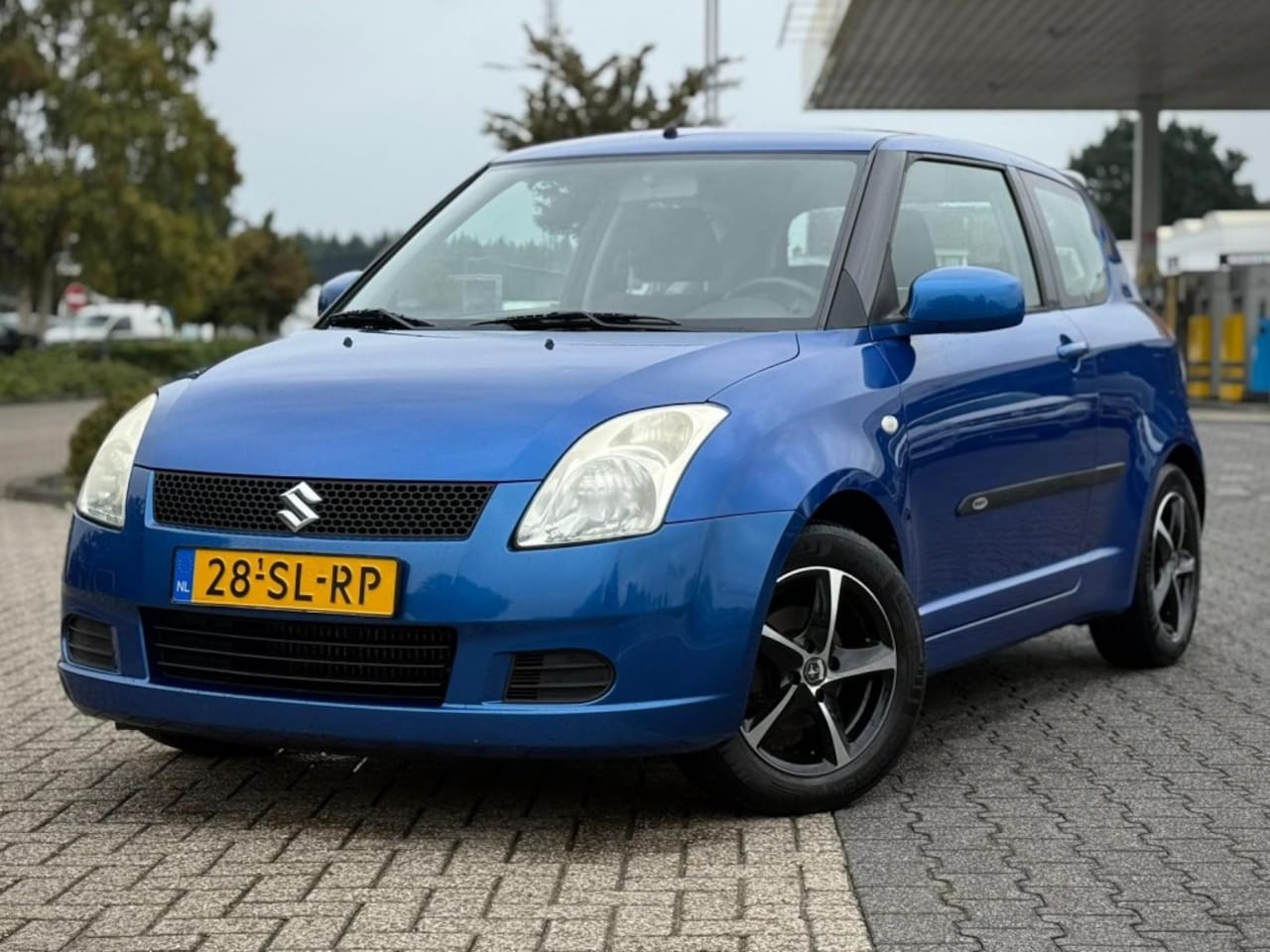 Suzuki Swift - 1.3 GLS PARKEERSENSOREN ACHTER - AutoWereld.nl