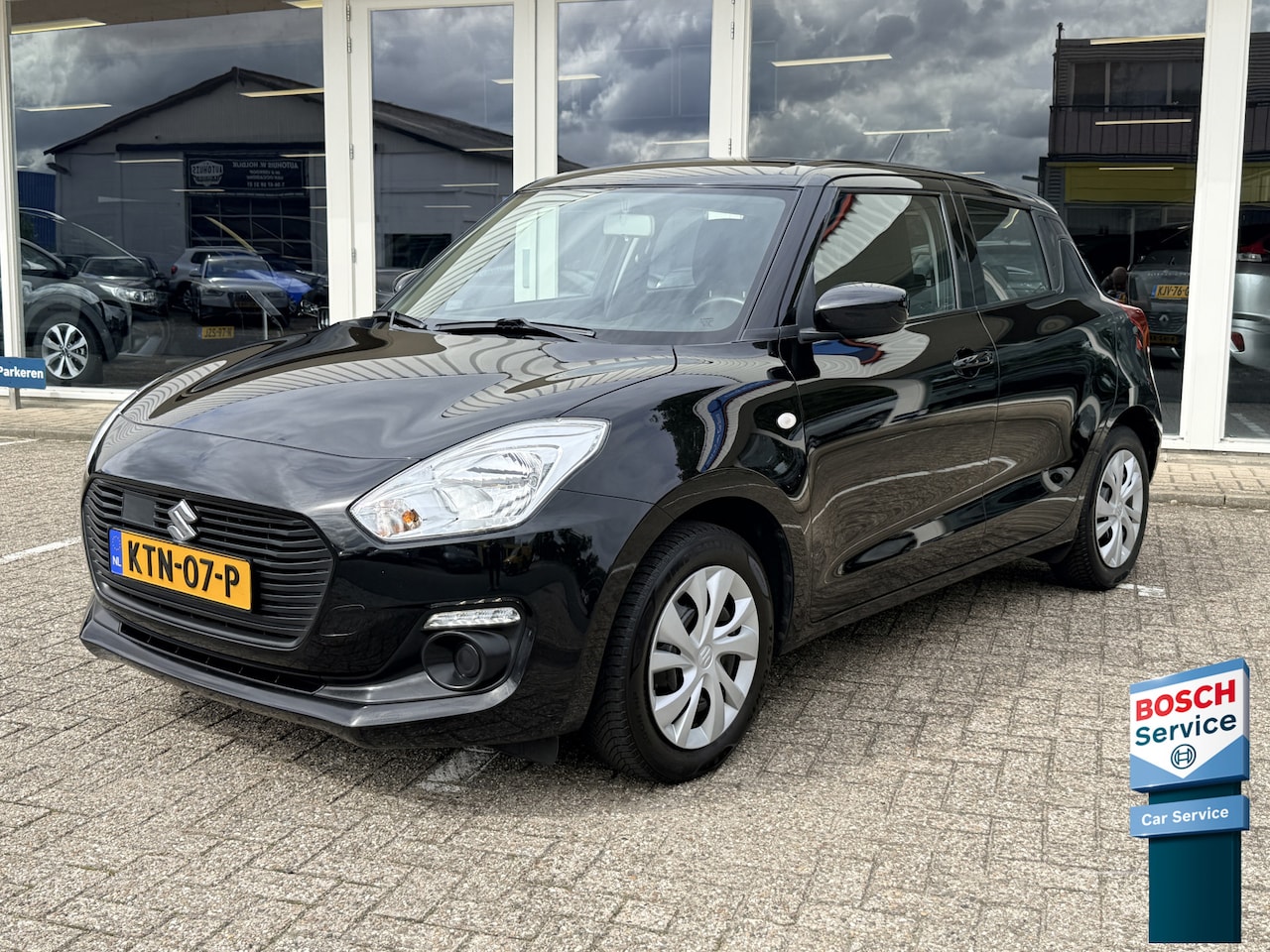 Suzuki Swift - 1.2 Club | Adaptive Cruise | Airco | Bluetooth | Stuurbediening | Dealeronderhouden - AutoWereld.nl