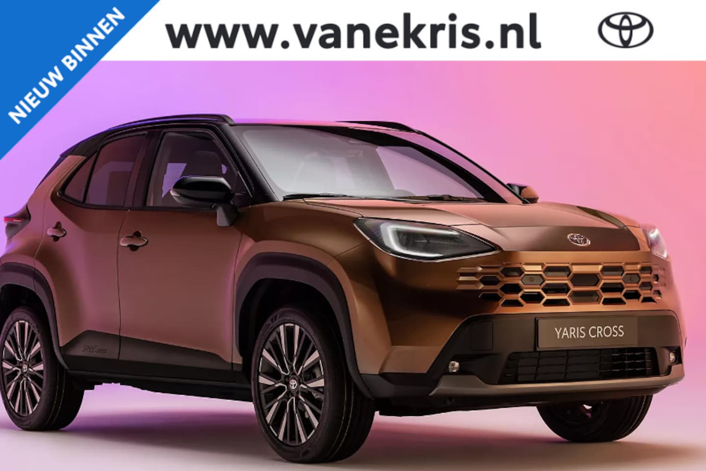 Toyota Yaris Cross - 1.5 Hybrid 130 First Edition 1.5 Hybrid 130 First Edition, Comfort Pack, Nieuw en snel leverbaar met €2.500,- inruilpre - AutoWereld.nl