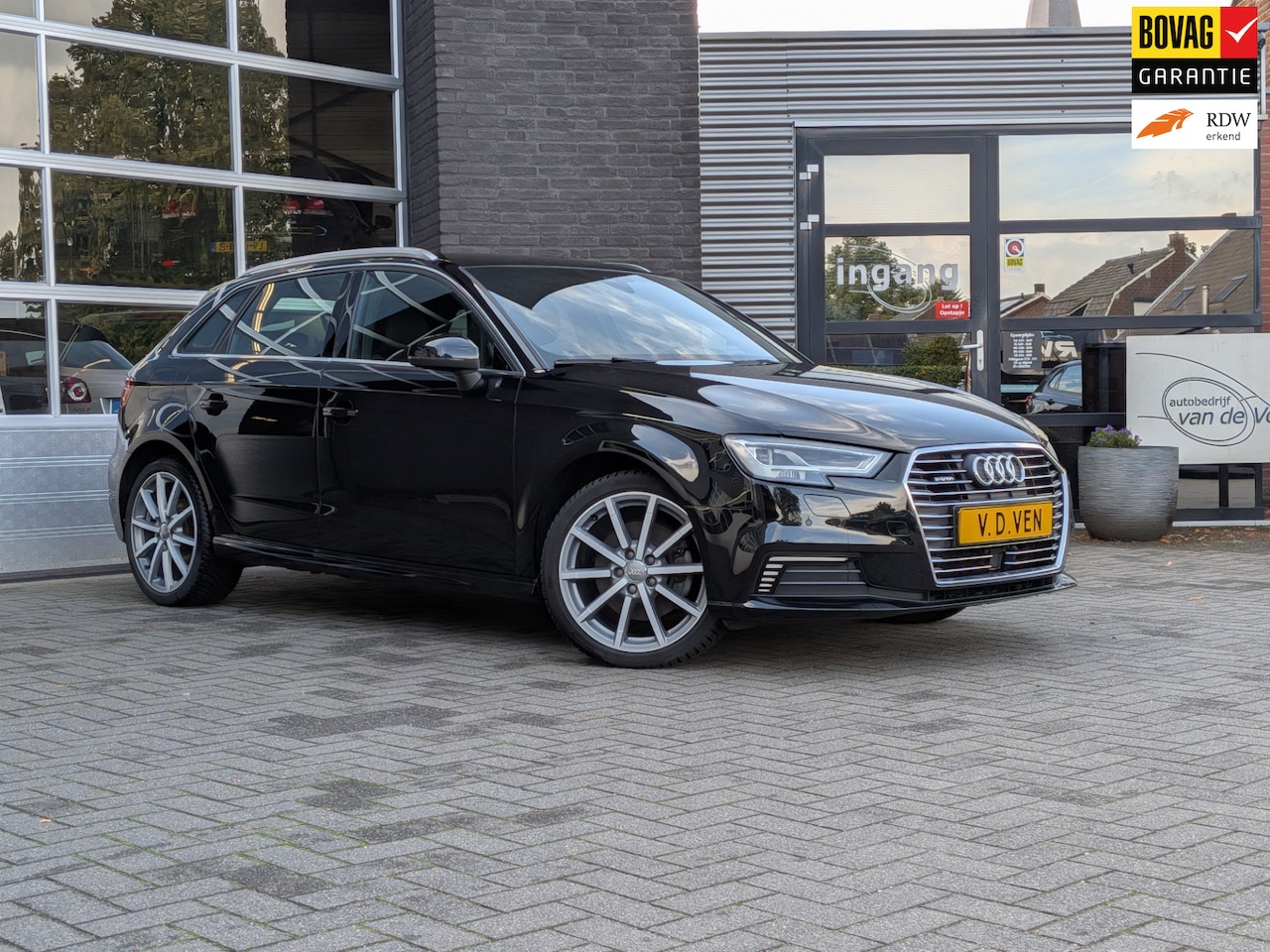 Audi A3 Sportback - 40 e-tron Advance Sport | Apple Carplay | S-line interieur | ACC | Zwenkbare Trekhaak | Do - AutoWereld.nl