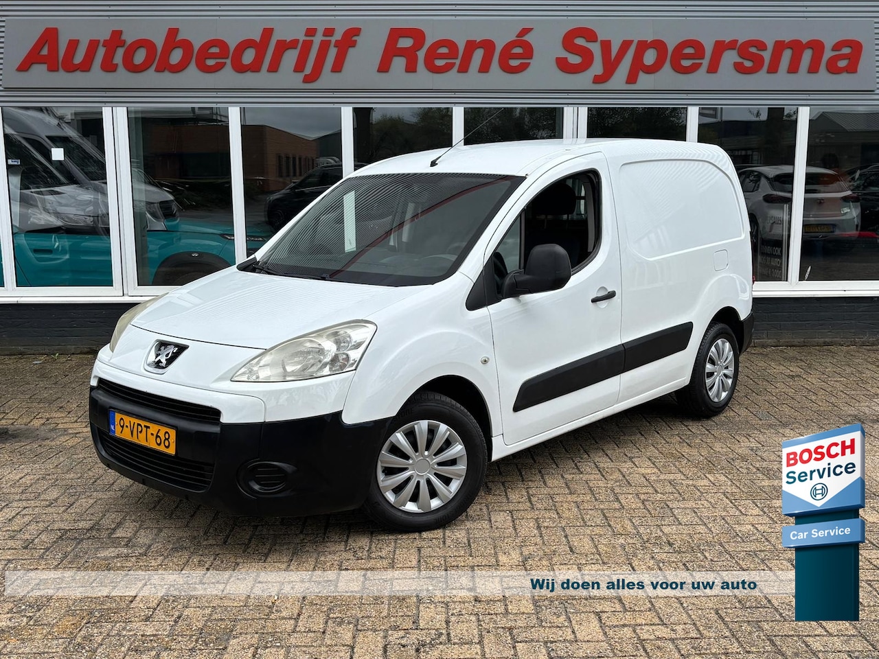 Peugeot Partner - 120 1.6 e-HDI L1 XT Profit + | 3 Zitplaatsen | Trekhaak | Airco | APK 27-08-2026 - AutoWereld.nl