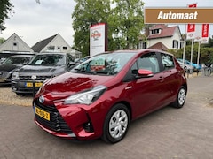 Toyota Yaris - 1.5 HYBRID AUTOMAAT / NAVI / CAMERA / TREKHAAK / CRUISE CTR. / AIRCO-ECC / PDC / METALLIC