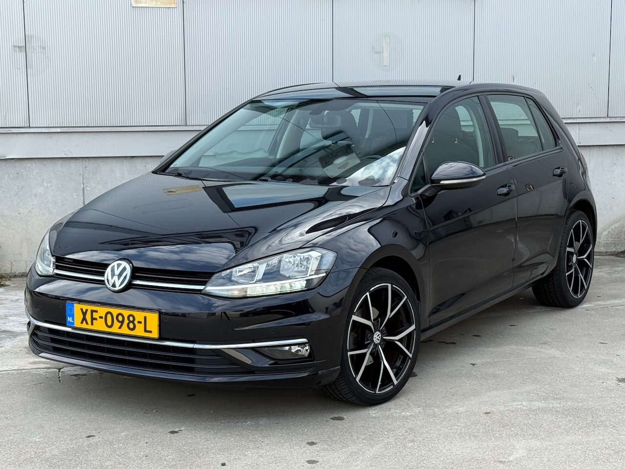 Volkswagen Golf - 1.0 TSI Comfortline / NAP / LED / Navigatie / Alcantara / LM Velgen / Inruil mog. - AutoWereld.nl