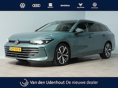 Volkswagen Passat Variant - 1.5 eHybrid Business Led Navigatie 17'' LM Trekhaak 172