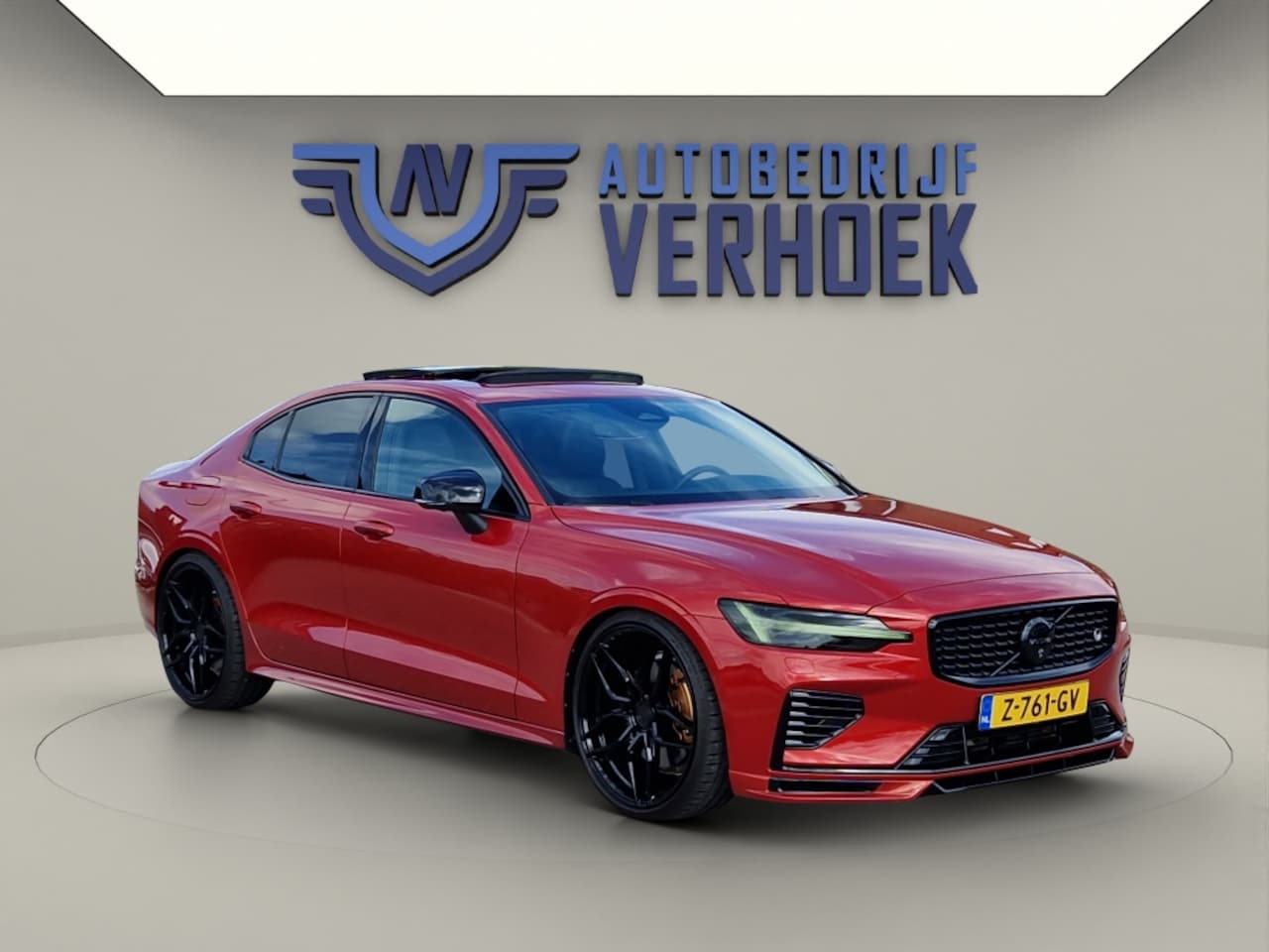 Volvo S60 - T8 Ultimate Dark 455 PK HEICO - Bowers - Orrefors - Pano - AutoWereld.nl