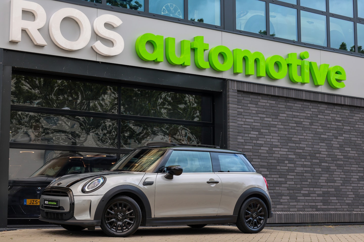 MINI 3-Deurs - 1.5 Cooper Classic | PANO | HUD | CAMERA | KEYLESS | LEDER | - AutoWereld.nl
