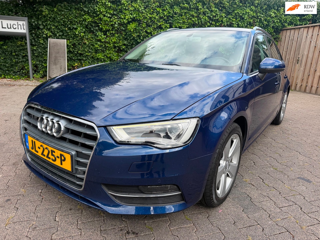 Audi A3 Sportback - 1.4 TFSI CoD Ambition Sport Edition - Keyless - Xenon - LED - DAB - Trekhaak - AutoWereld.nl
