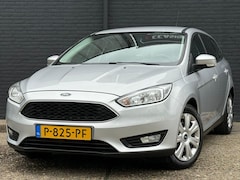 Ford Focus Wagon - 1.5 Titanium Edition NAVI|AIRCO|TREKHAAK|STOELVER|NWE D-RIEM