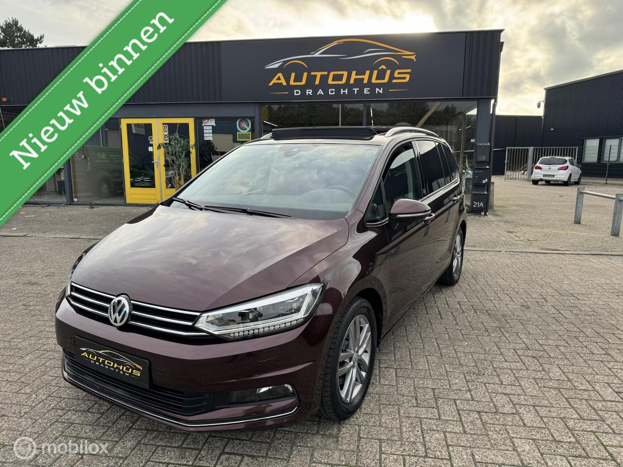 Volkswagen Touran - 1.2 TSI Highline OPEN-DAK*NAVI*LM VELGEN *CRUIS* 82511 KM TOURAN - AutoWereld.nl